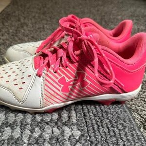 Girls Softball cleats. Size 2.